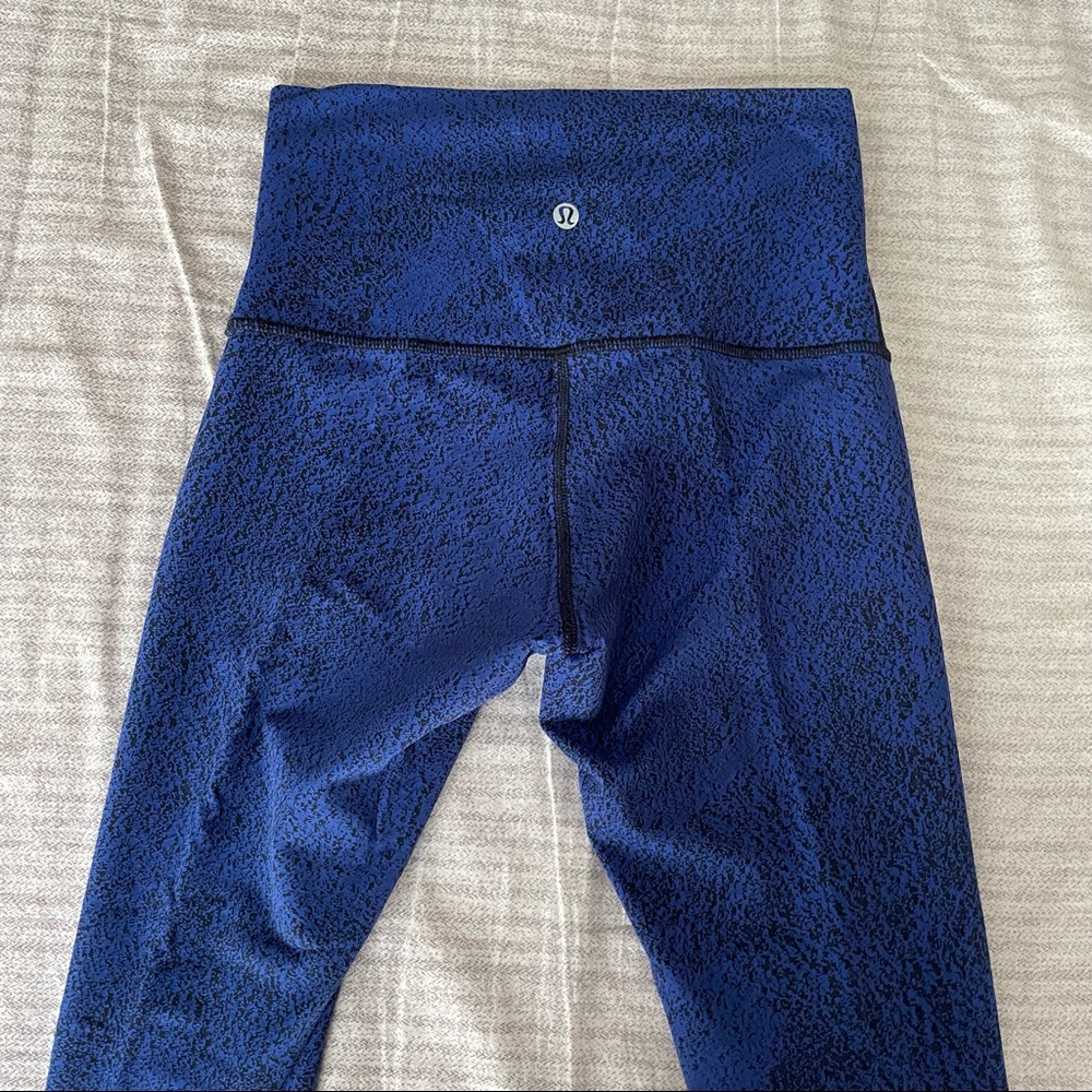 Lululemon Wunder Under pants size 6